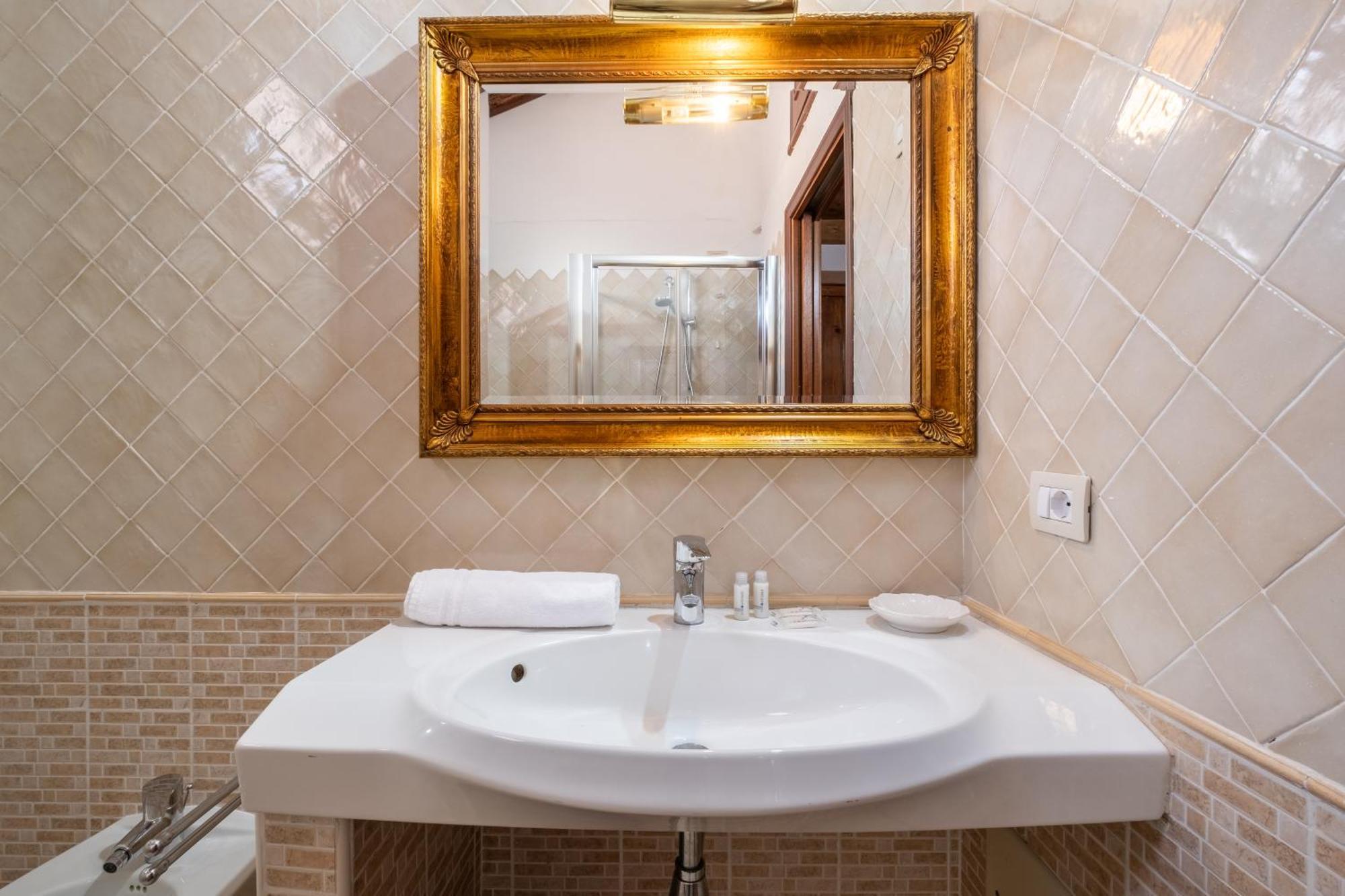 Corte Cristina & Suites Quartucciu Exteriör bild